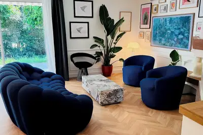 Image de Maison confortable avec Jacuzzi à Toulouse