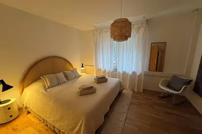 Image de Spacious vacation apartment in Leverkusen-Opladen, quiet but centrally located