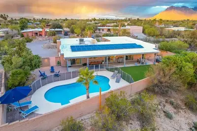 Image de Charming 4-bedroom house in Tucson with Heated Pool and Hot Tub and Great Patio