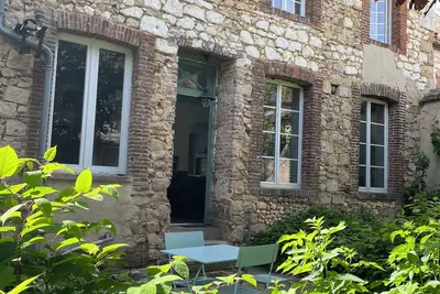 Image de Grande maison de village à 1h30 de Paris. Entre Bourgogne et Champagne.