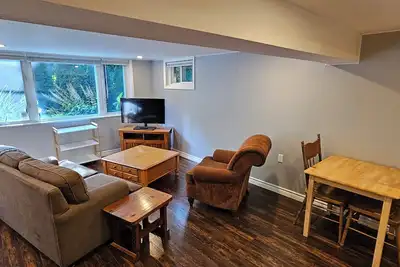 Image de Cozy 2-bedroom apartment with Ac and WiFi in enchanting Kingston