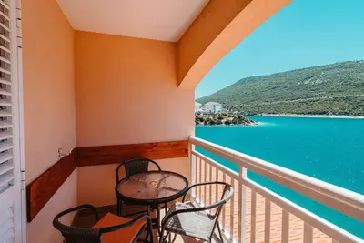 Image de Apartments Astorija - One Bedroom Apartment with Balcony and Sea View (3)