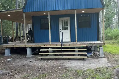 Image de Newly built, fully furnished cabin located on Parker Point near Sandy Creek.