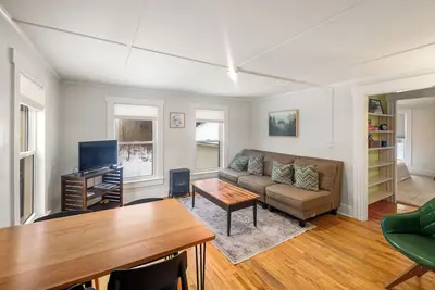 Image de Stowe Lofts- 2-bedroom condo, peaceful, 5 min to Stowe, Ask about pet policy