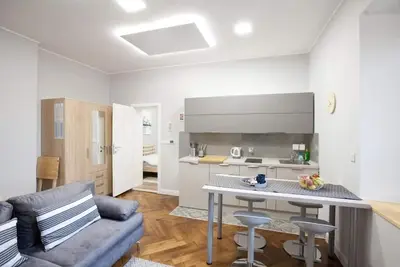 Cozy 1-bedroom apartment in marvelous Zagreb free WiFi, Ac \n