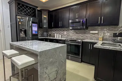 Image de Spacious 3-bedroom apartment Kingston Jamaica - SLuxe City Haven