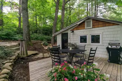 Image de Whispering Pines | Grill, Fire Pit & 5 Min. to Downtown Black Mtn!