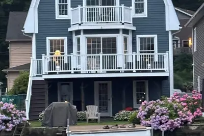 Image de Charming Lake House on Lake Hopatcong in a quiet cove