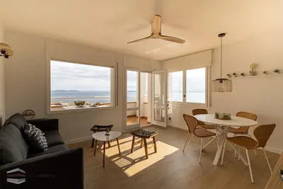 Image de Penthouse avec vue sur la mer, deux chambres avec accès direct au chemin de ronde