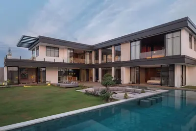 Image de Gorgeous 5-bedroom villa in enchanting Bali with WiFi, Ac, Huge Pool and garden
