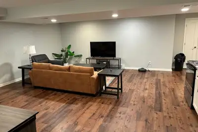 Image de Huge Home 6bd/3ba/Fenced Yard: 16+ Guests ☆Kid & Pet-Friendly☆Grill☆Pool Table☆