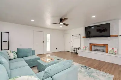 Image de Comfortable and Stylish 4-bedroom with Pool in Eastside Tucson - 10 guests