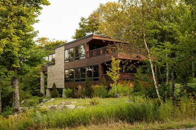 Image de The Glass Kabinhaus: Unmatched Mountain Living