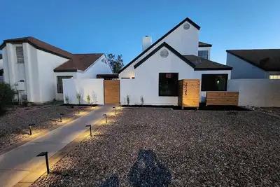 Firepit & Friends Modern, Intimate Backyard & More