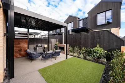 Image de Wanaka modern | Outdoor fireplace | Sleeps 8