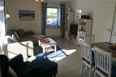 Image de Your \"vacation home\" in Westerdeichstrich. Beach chair on the dike May- ca. Sept. 20