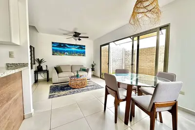 Image de Now With Free Airport Pick-Up! Charming 2-bedroom house in Zaragoza!