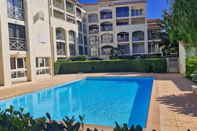 Image de Appartement 4 personnes dans résidence avec piscine et parking proche mer