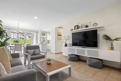 Image de Adventure Place | Clean and Modern Resort Villa!