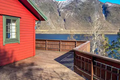 Image de Stunning home in Lauvstad with house sea view