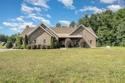 Image de Spacious 6-bedroom house with WiFi, Ac in charming Mint Hill