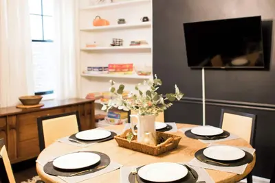 Cozy Cottage Downtown - Walk to Otr & Stadiums