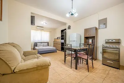 Cozy apartment w/ gorgeous shared pool, W/D, free WiFi