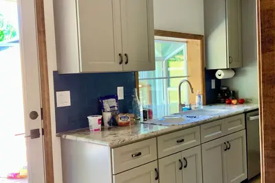 Image de Beautiful 2-bedroom house addition in wonderful Vancouver.