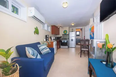 Image de Modern Casita with Dock and pool steps from the beach With great Snorkeling