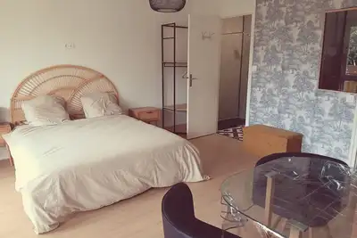 Image de Studio dans résidence calme, à proximité de la mer et du centre ville.
