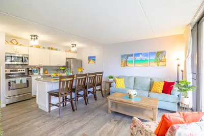 Image de Partial Ocean View Condo with 2 Beds and Parking