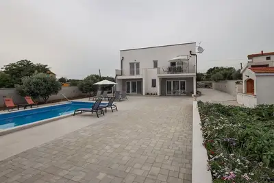 Image de Holiday Home Milutin 1 - Four Bedroom Holiday Home with Private Pool