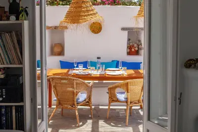 Image de Charming Cycladic family home and gardens with breathtaking views Villa Botanica