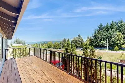 Image de Beaverton Bliss, where luxury meets tranquility with mountain views