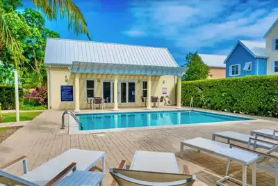 Image de Waterfront Sanctuary Grande 4Bed 4Bath Pool Patio