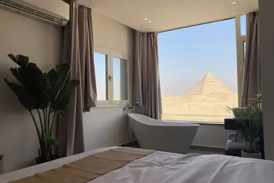 Image de First Row to Pyramids Studio