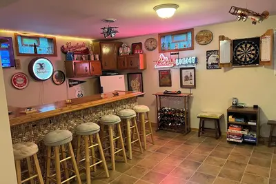 Image de This spacious, pristine 3 bedroom retreat is ideal for families & larger groups