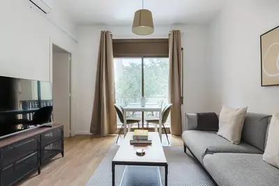 Image de Ideal Sarrià 3br, Furnished w/ Balcony, by Blueground