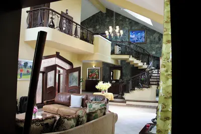 Image de GuavaBerry-JuanDolio+Cozy-5br+7Bds+11Pax+/Maid+WiFi+A/C-Bbq-PrivPool+TVSmart