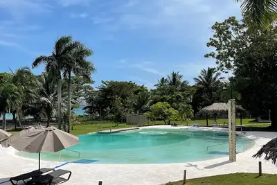 Image de NizaoBeachLodge+SeaView+Cozy+3Br-8Px-4Bds-FrontBeach-WiFi-Bbq