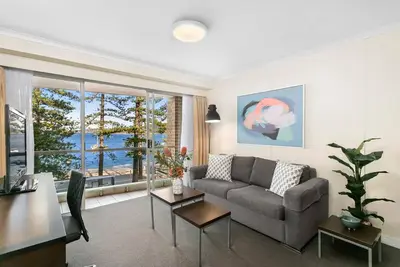 Manly - Man93 - West Esplanade - Approx. $1300 - $1900 Directly opposite form Manly Wharf