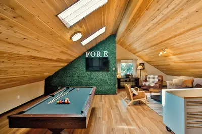 Image de Caddy Shack Chateau- Spacious 4 bd/3. 5b+Game Room, only 6 miles to Bandon Dunes!