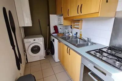 Appartement dans une résidence très calme place de parking privée local à vélos