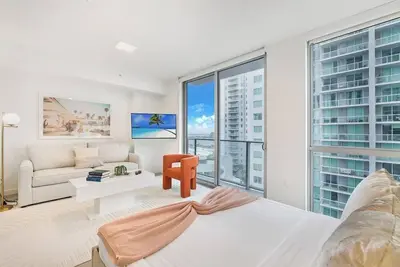 Image de Luxury brand New apartment in the Heart of Miami