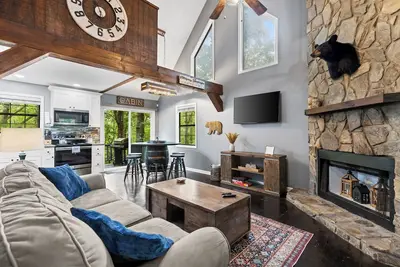 Image de Winter Retreat, Hot Tub, Fire Pit, 7min to Ellijay. 16min to Blue Ridge