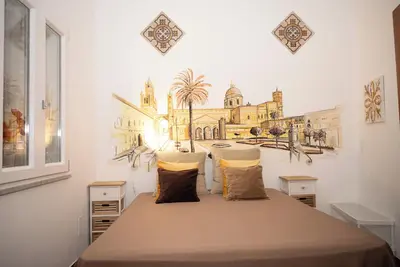 Image de Apartment in the very center of Palermo, within walking distance of the famous 4 canti.