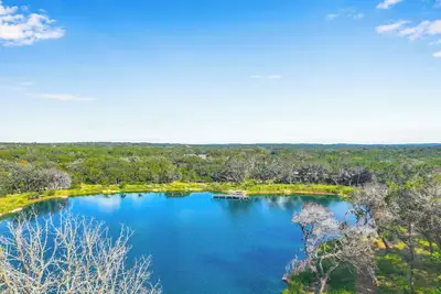 Image de Wild Candy Farm I Stars, Lake, Trails