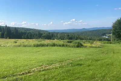 Image de Throw your tent anywhere on property