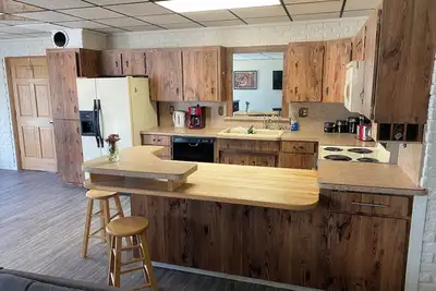 Image de Cozy 2-bedroom apartment in enjoyable Elkader with Ac, WiFi, view of downtown