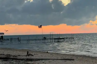 Image de Incredible 2 cottage waterfront rental in Port Austin.